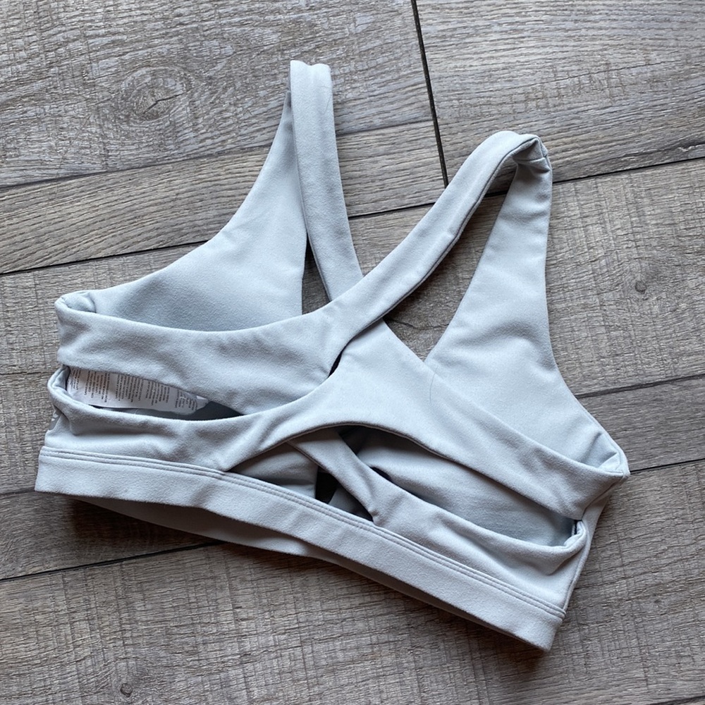 Fabletics Cross Back Small - Picture 2 of 5